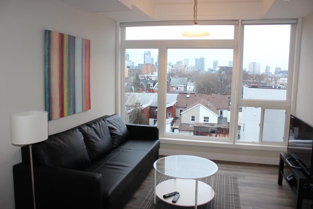 Atlas Suites- Furnished Apartments-College Street, 多伦多 外观 照片