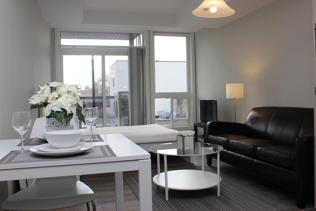Atlas Suites- Furnished Apartments-College Street, 多伦多 外观 照片