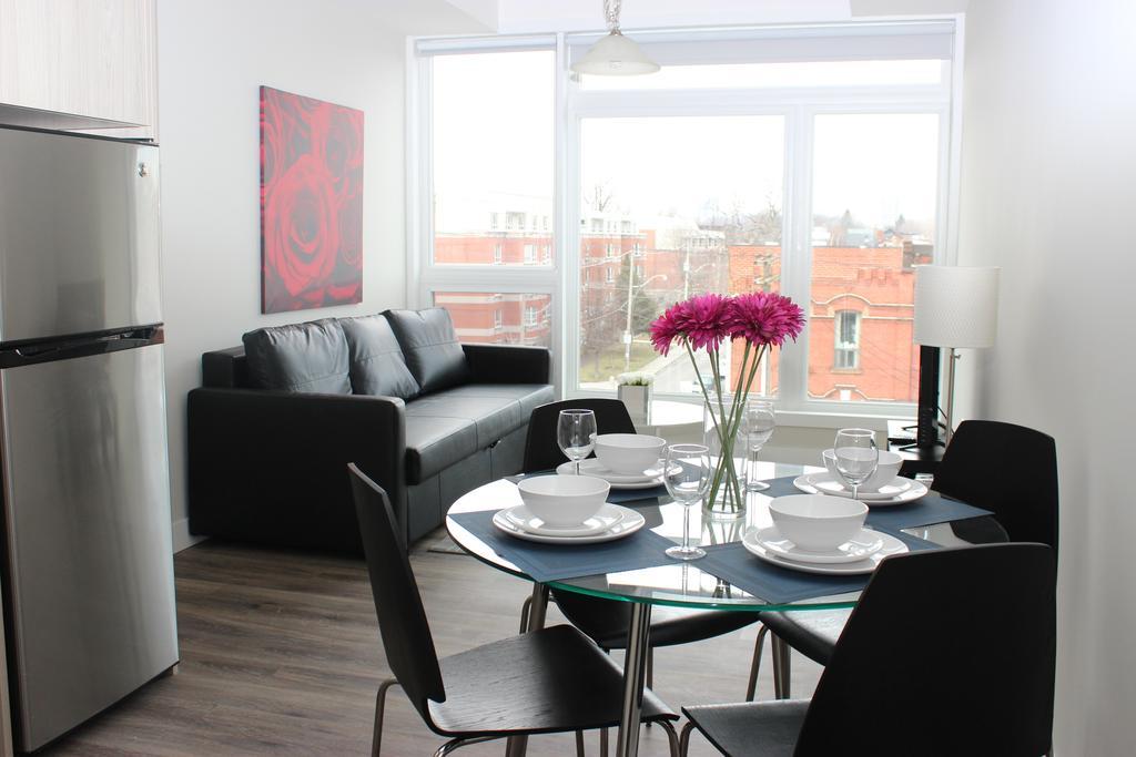 Atlas Suites- Furnished Apartments-College Street, 多伦多 外观 照片