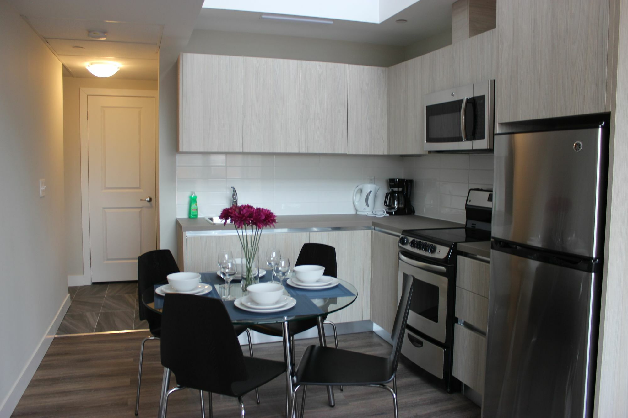 Atlas Suites- Furnished Apartments-College Street, 多伦多 外观 照片